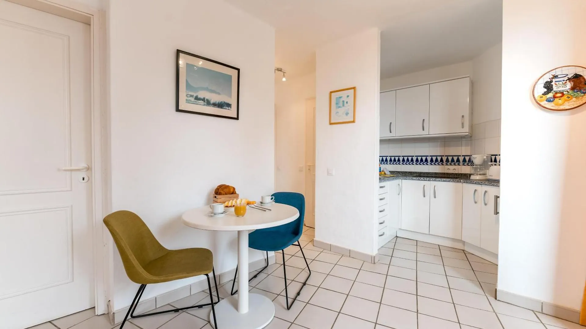 R2 Maryvent Beach Apartments Коста Калма